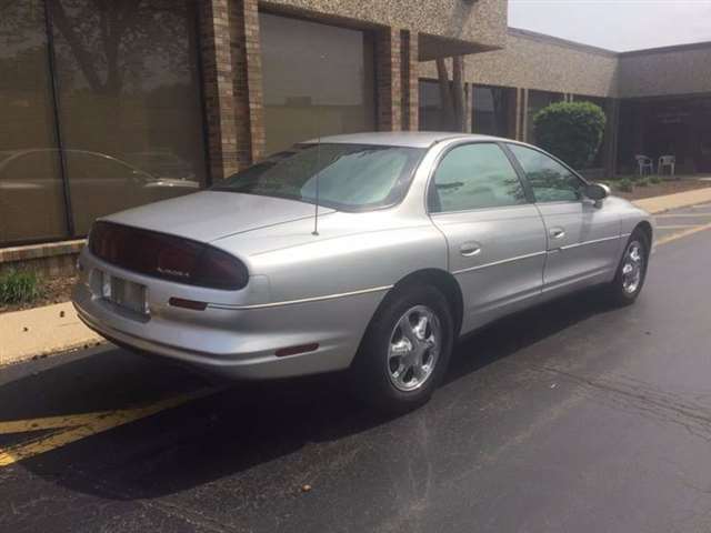 1999 Oldsmobile Aurora 4dr Sedan
